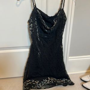 ASTR the Label XS emerald green subtle cheetah dress with velvet details.